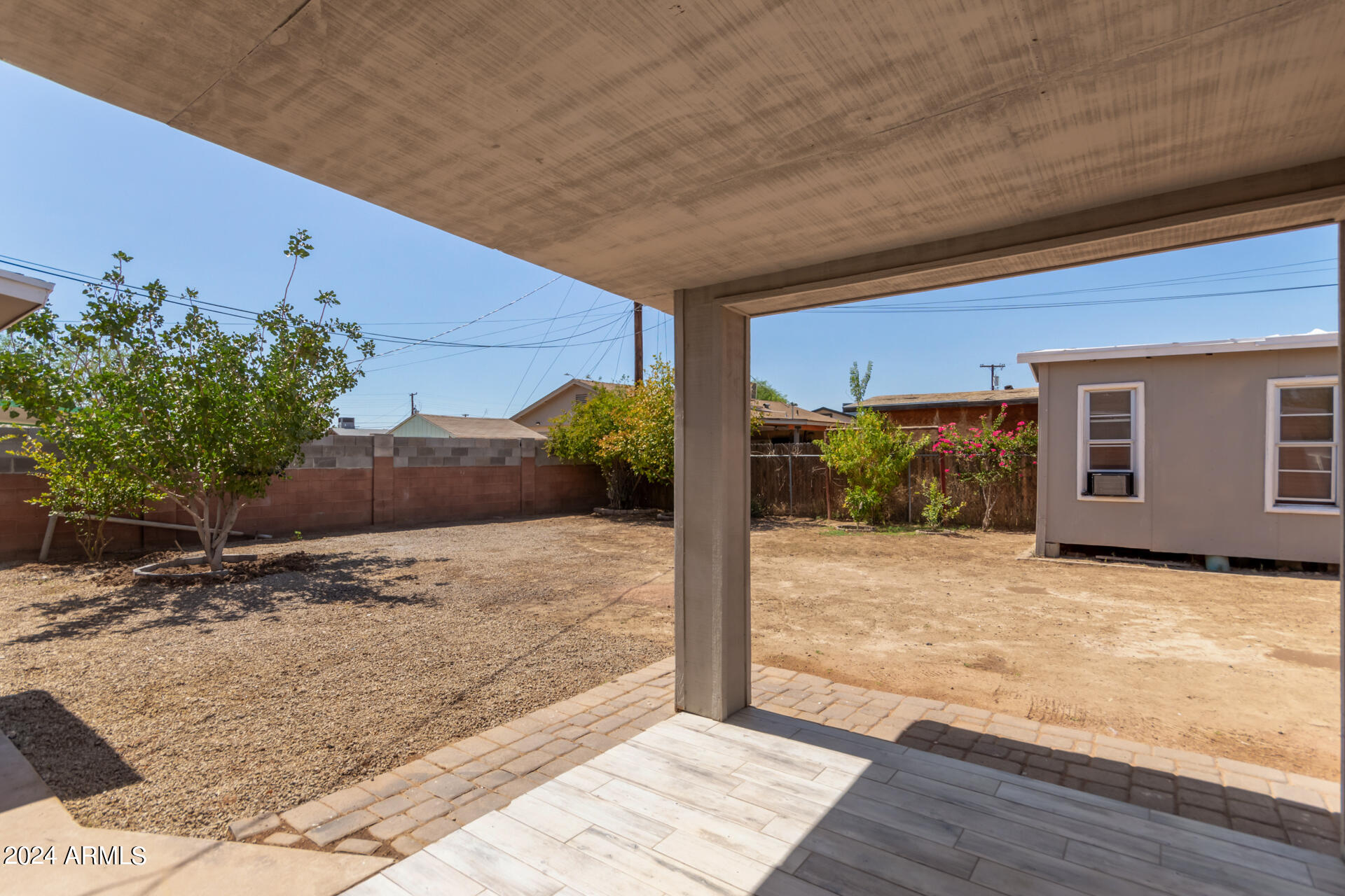6044 W FLOWER Street