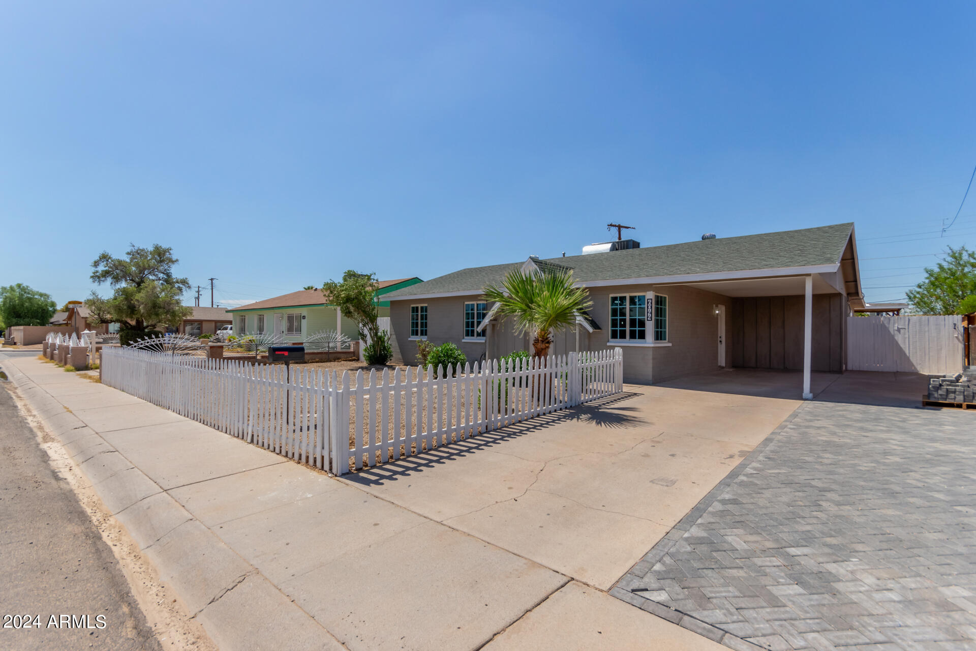 6044 W FLOWER Street