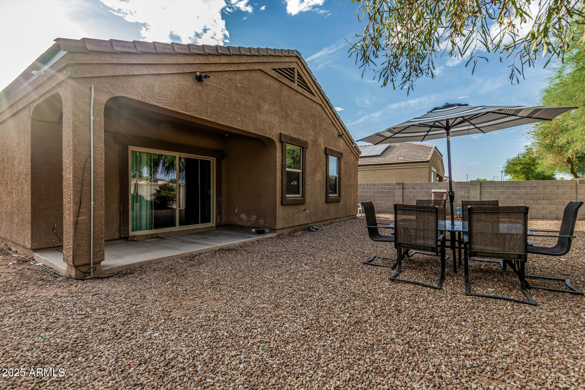 8711 S 255TH Drive