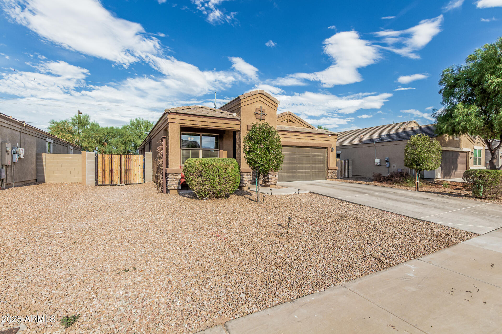 8711 S 255TH Drive