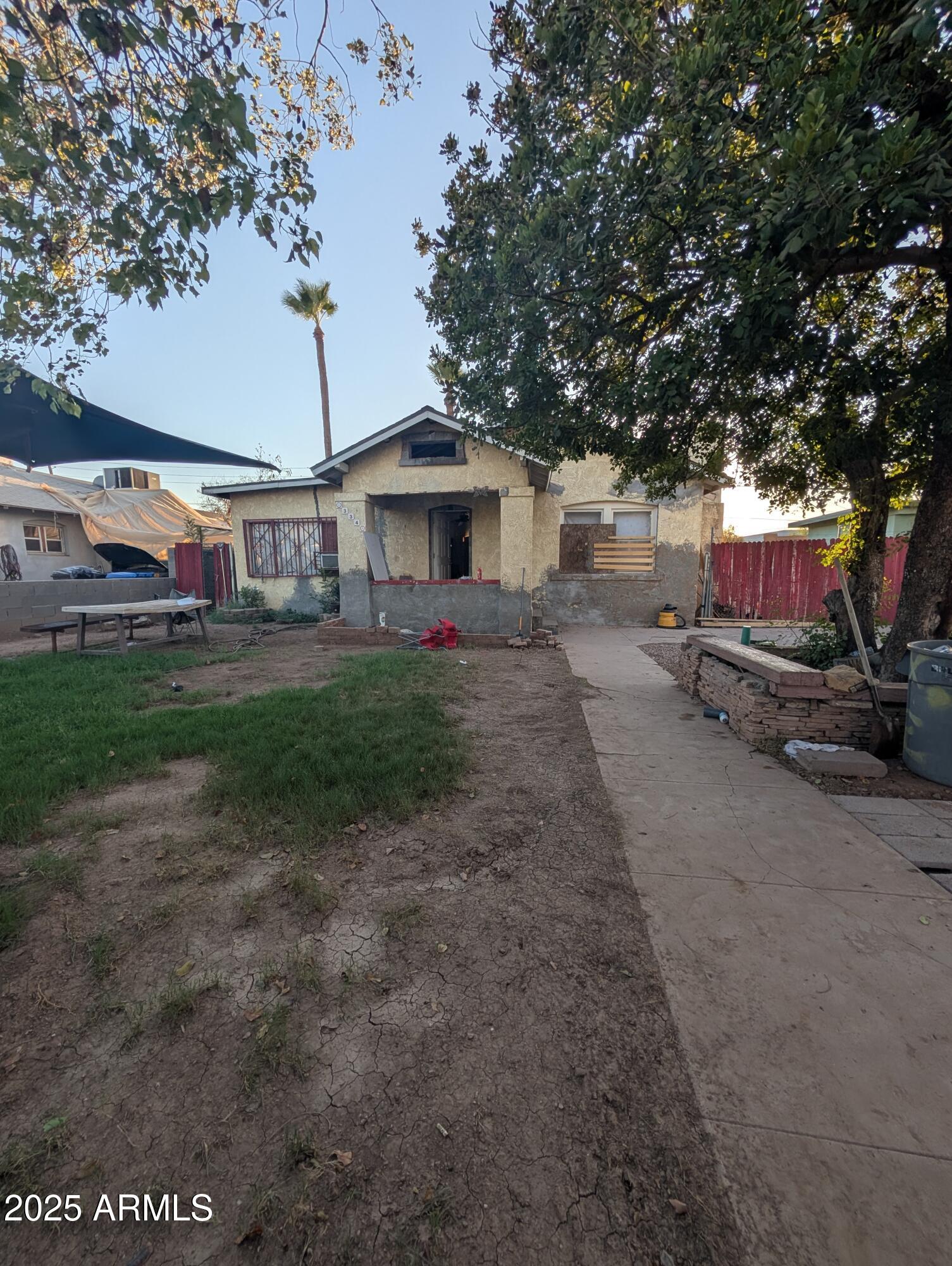 334 N 18th Drive