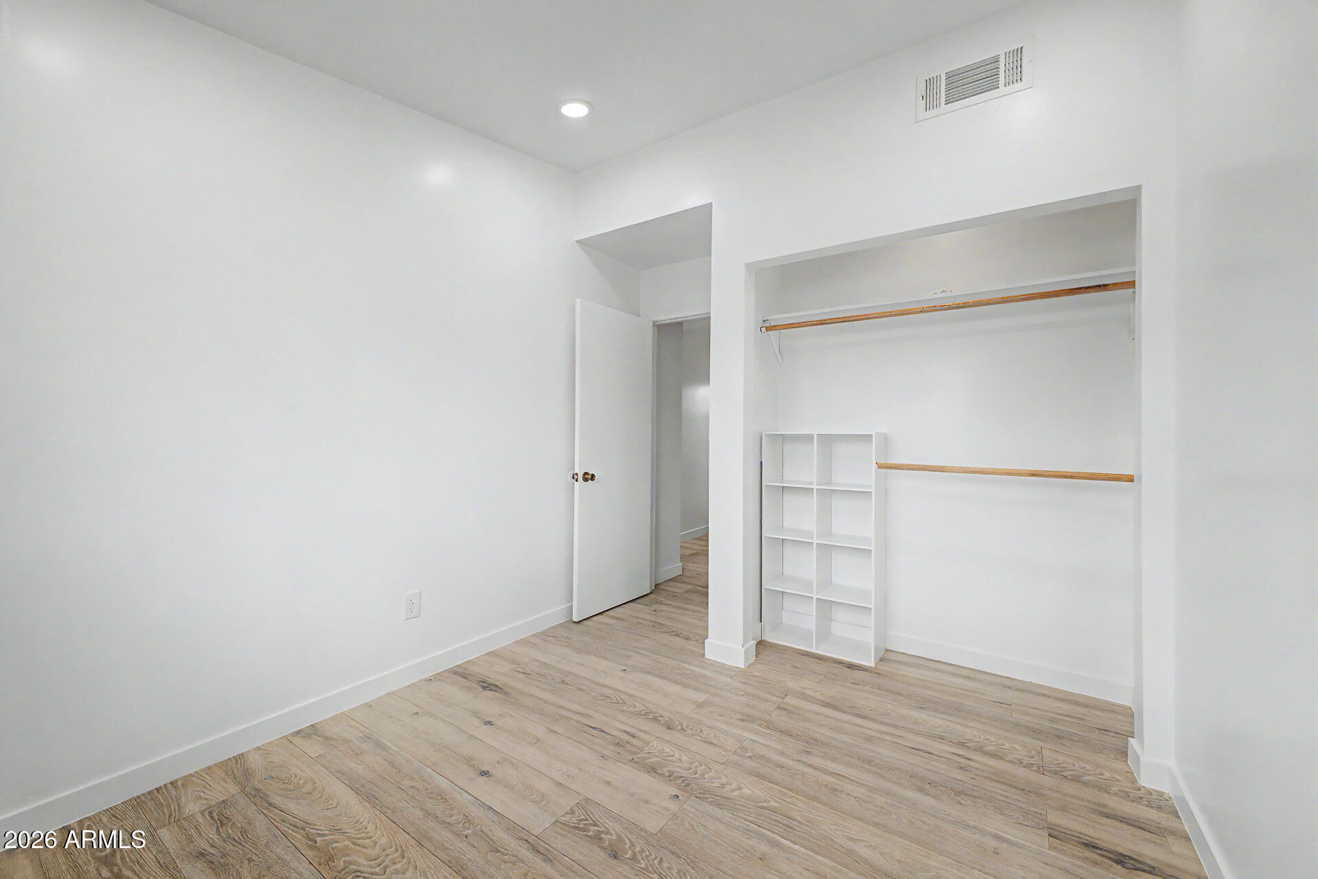 6420 W VAN BUREN Street B4