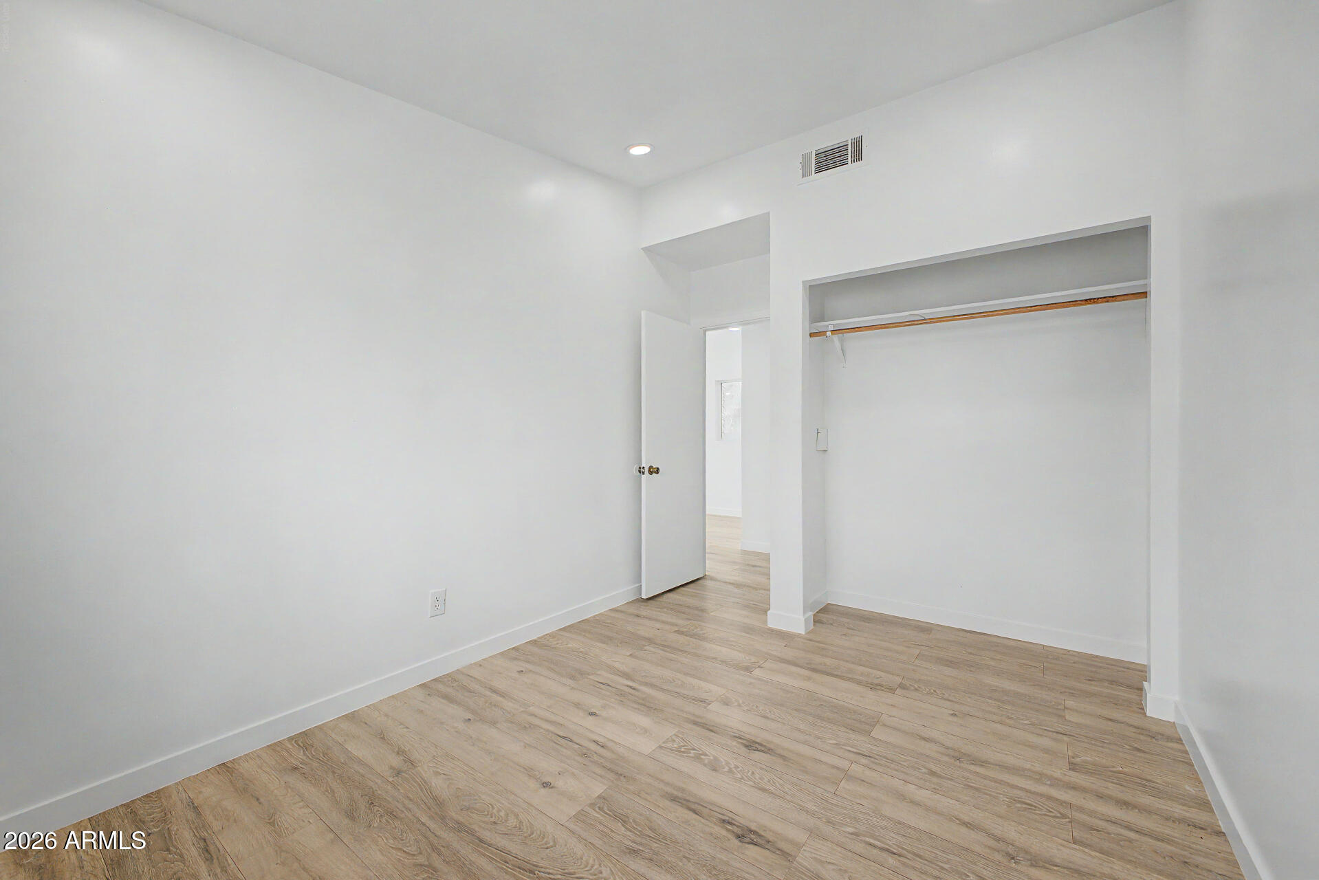 6420 W VAN BUREN Street B4