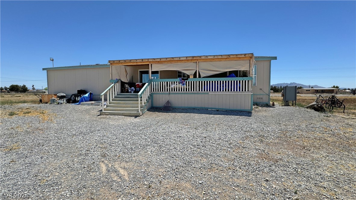2030 North Leslie Street