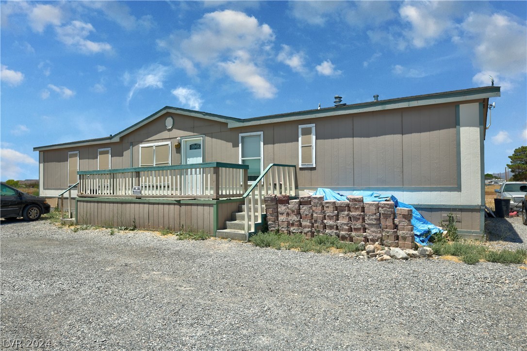 2030 North Leslie Street