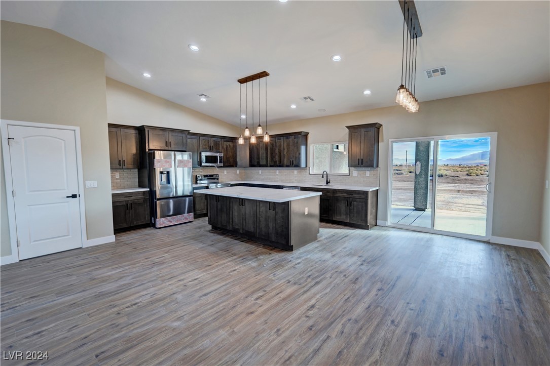 2331 West Carnation Way