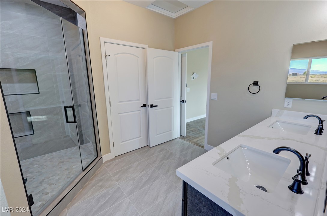 2331 West Carnation Way