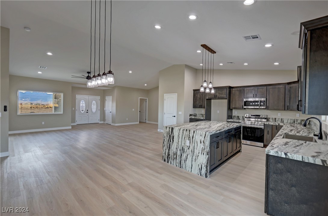 2950 Carnation Way