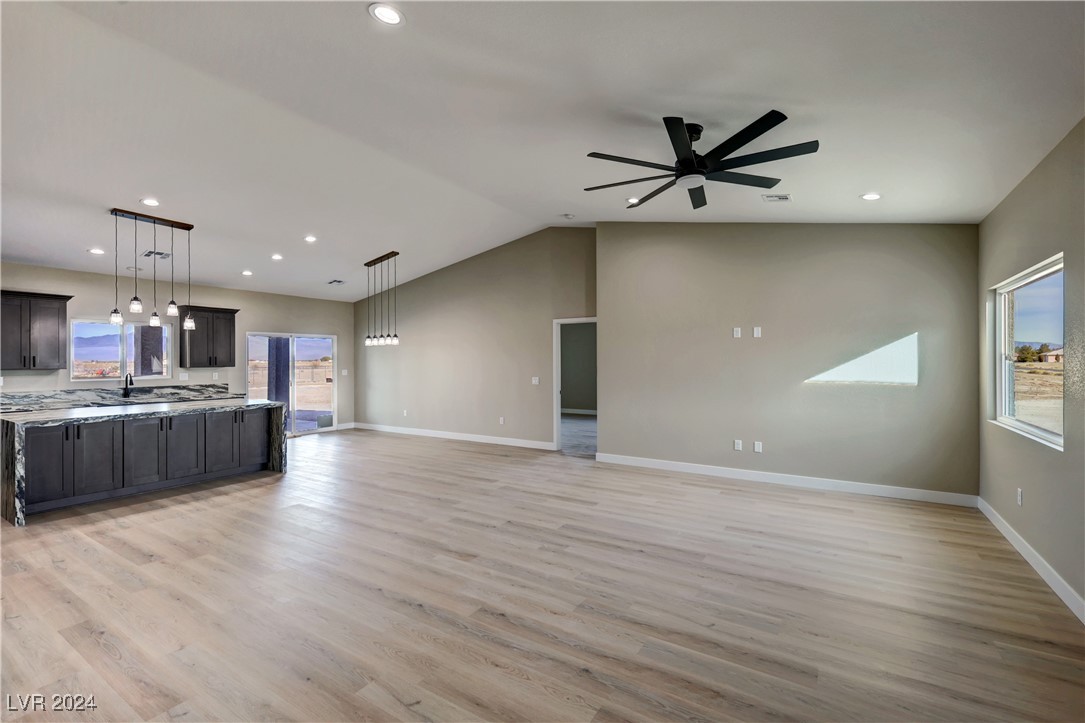 2950 Carnation Way