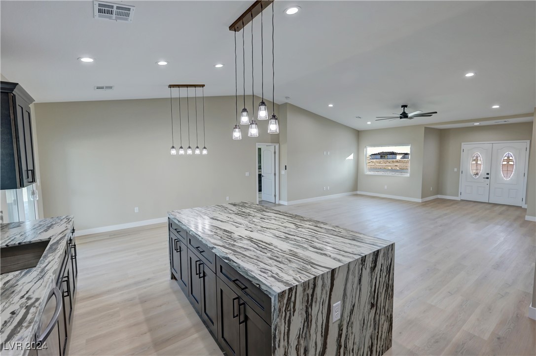 2800 Wisteria Way