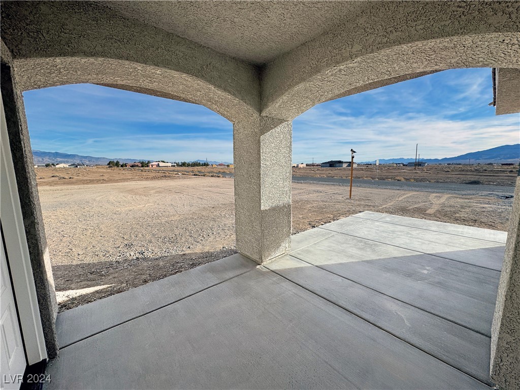 2800 Wisteria Way