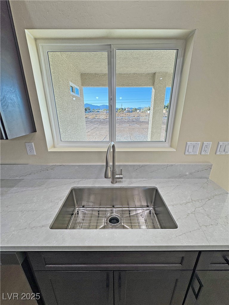 1580 South Tiptop Trail