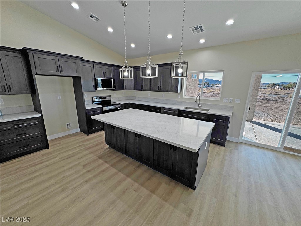 1580 South Tiptop Trail