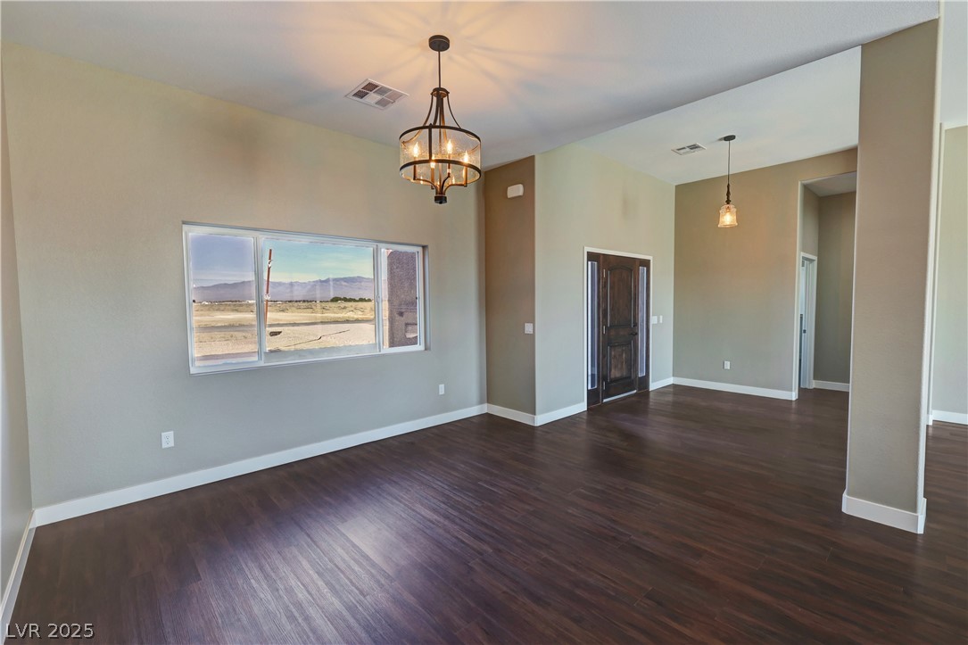 2801 West Wisteria Way