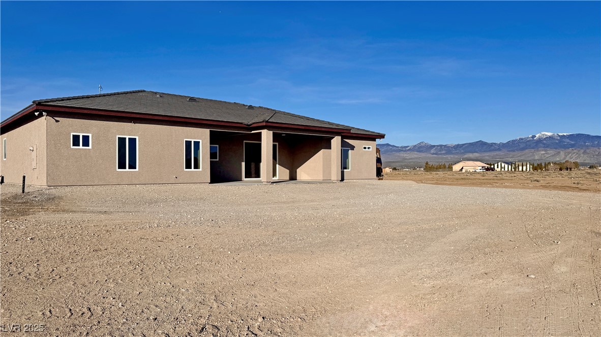 2801 West Wisteria Way