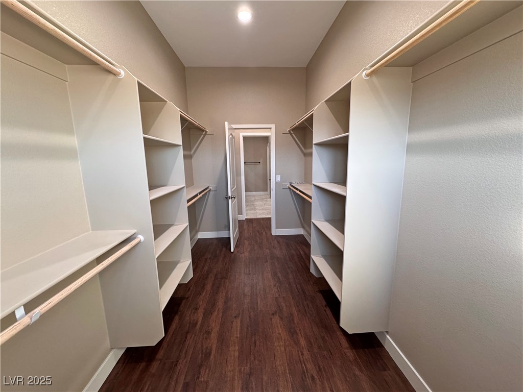 2801 West Wisteria Way