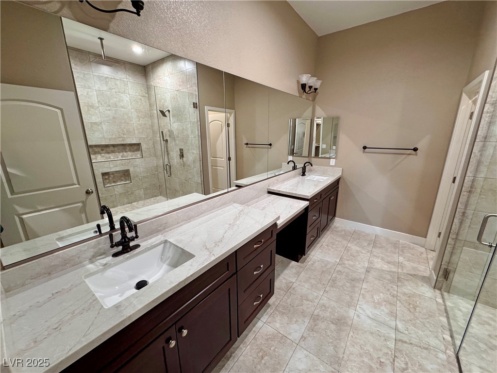 2801 West Wisteria Way