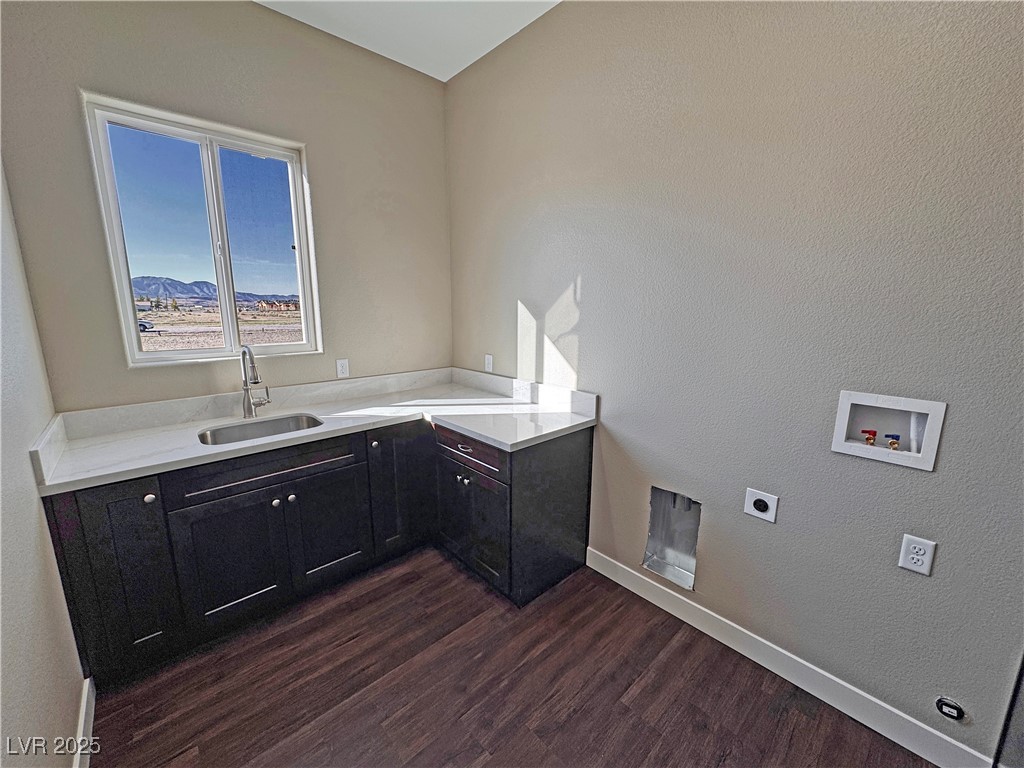 2801 West Wisteria Way