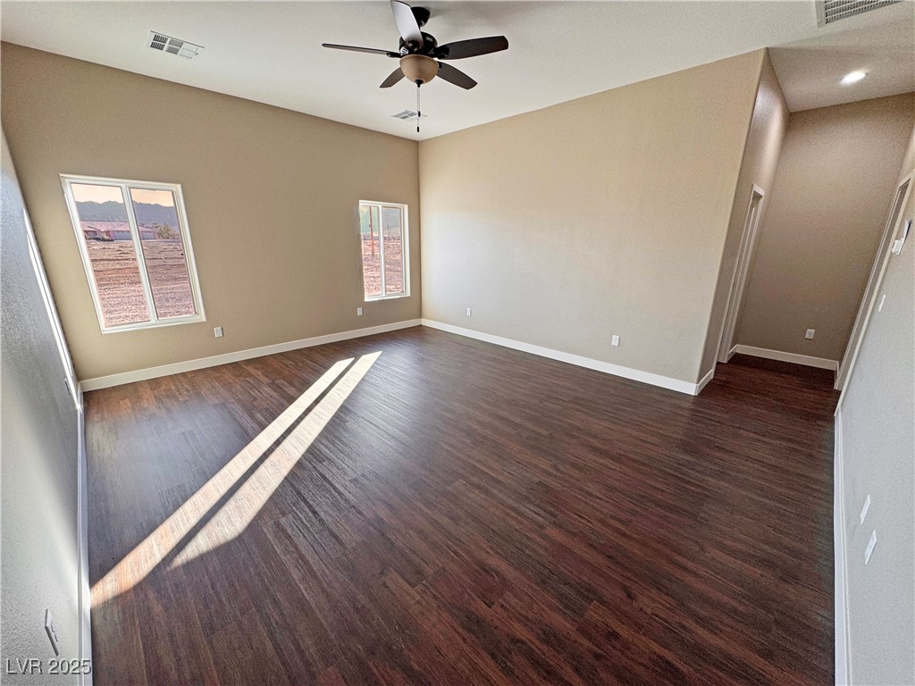 2801 West Wisteria Way