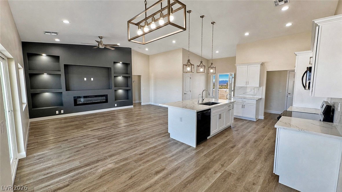 2950 Wisteria Way