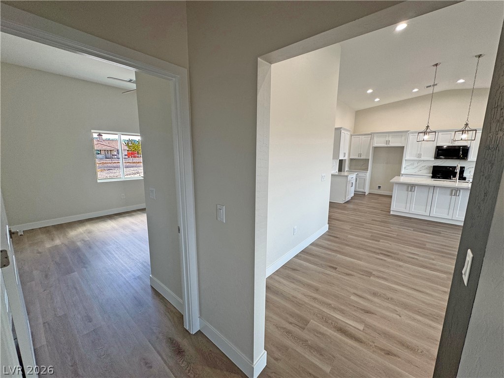 2950 Wisteria Way