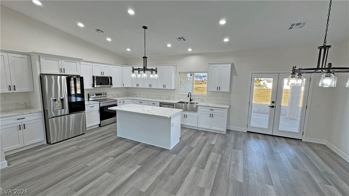 2111 West Carnation Way