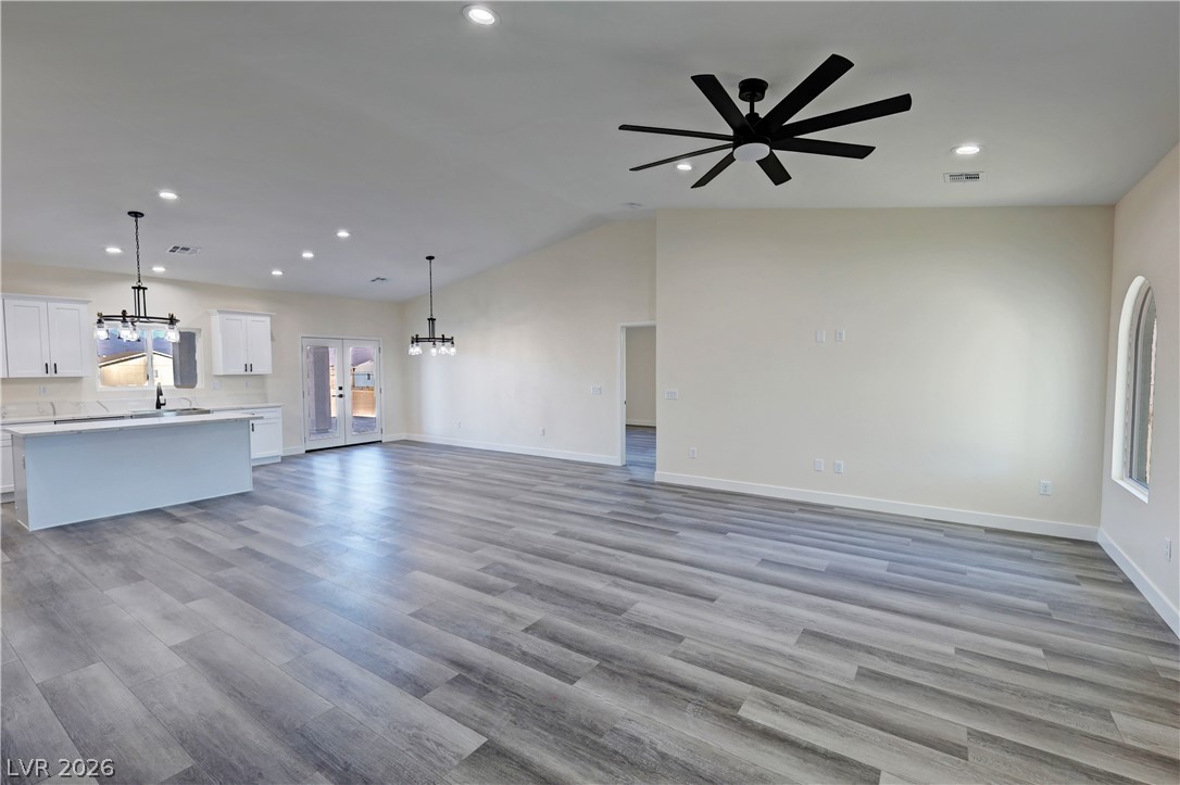 2111 West Carnation Way