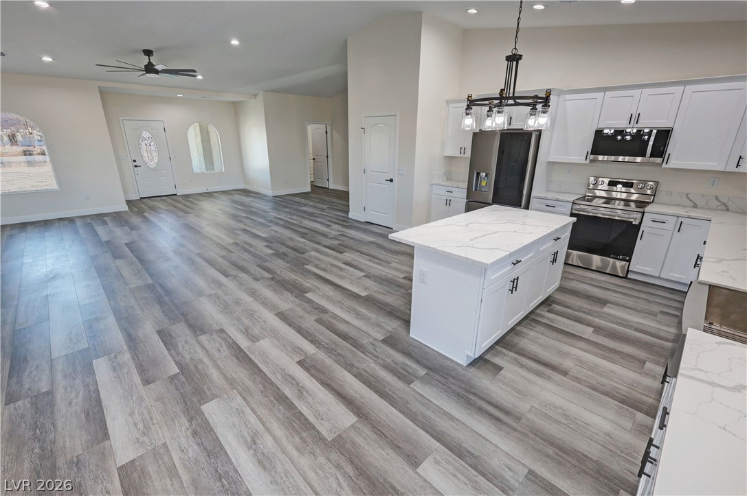 2111 West Carnation Way