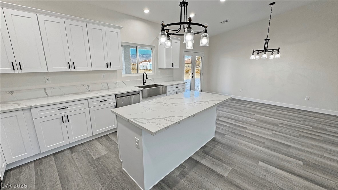 2111 West Carnation Way