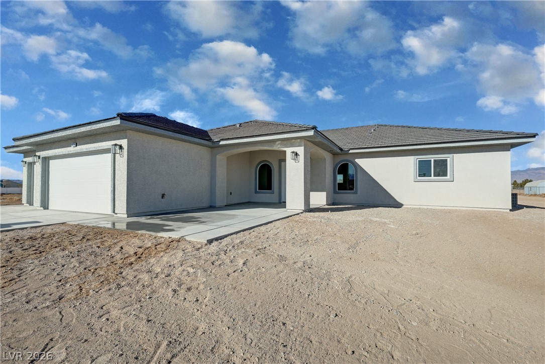 2111 West Carnation Way