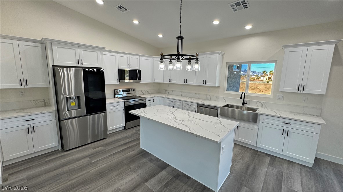 2111 West Carnation Way