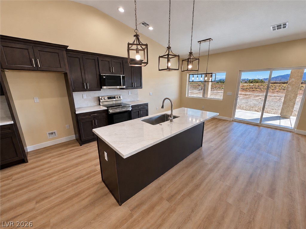 2641 West Carnation Way