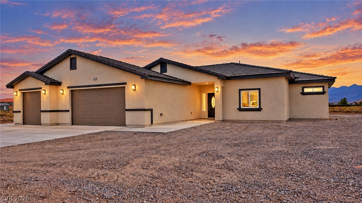 2641 West Carnation Way