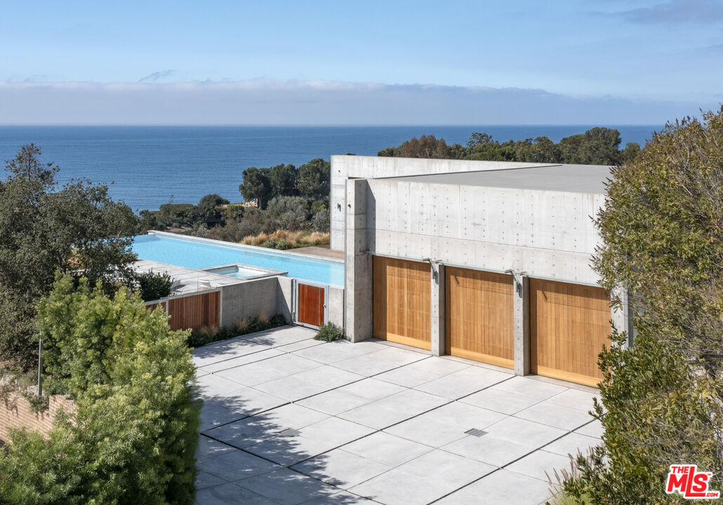24689 Pacific Coast Hwy