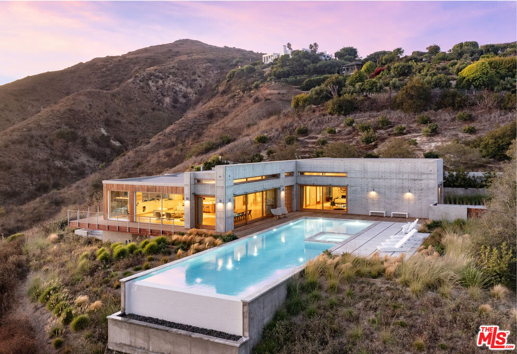 24689 Pacific Coast Hwy
