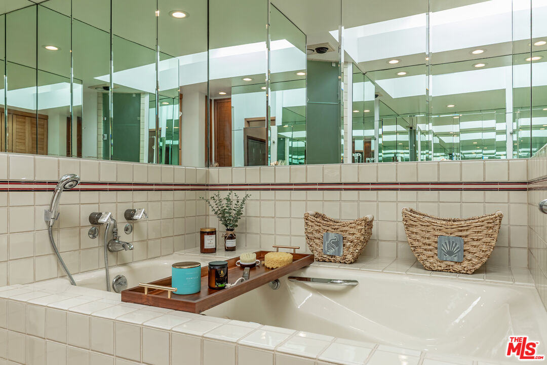 22664 PACIFIC COAST HWY Unit: 4