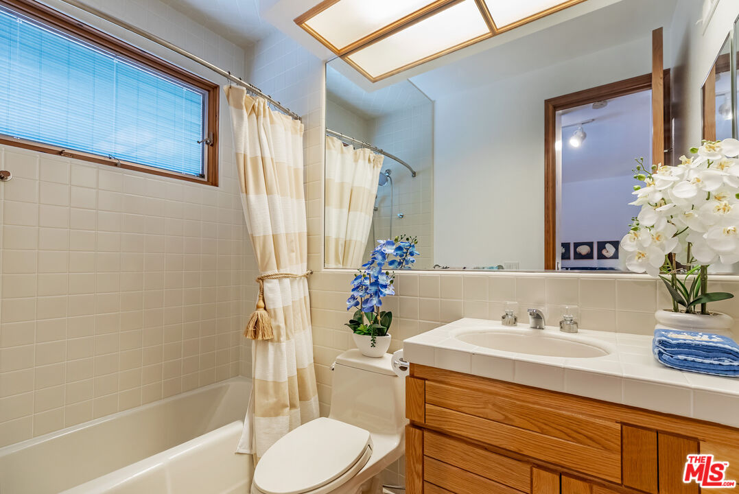 22664 PACIFIC COAST HWY Unit: 4