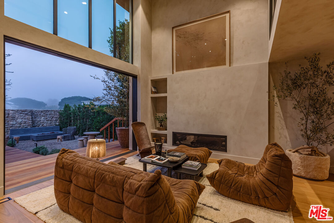 23505 Malibu Colony Rd