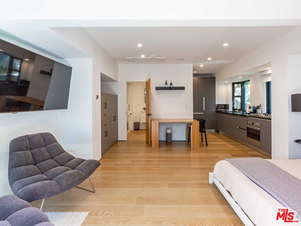 24958 Malibu Rd