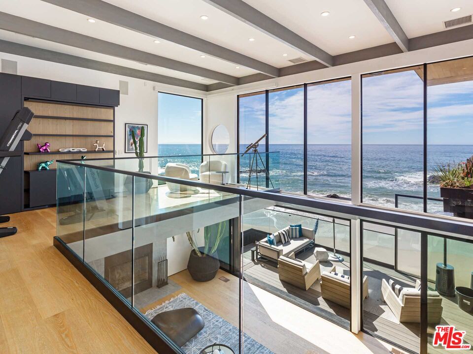 24958 Malibu Rd