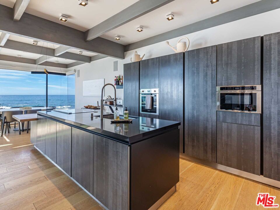 24958 Malibu Rd