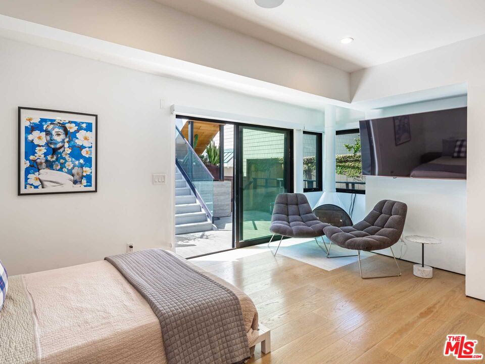 24958 Malibu Rd