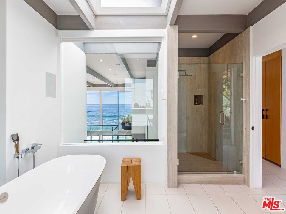 24958 Malibu Rd