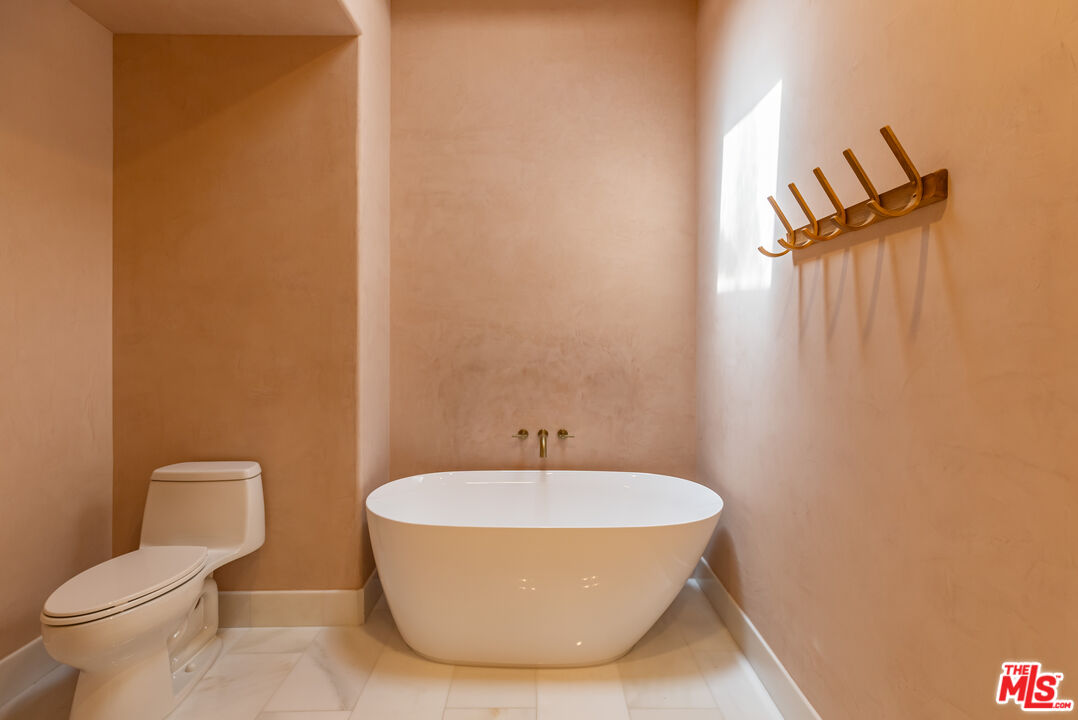 6485 Zuma View Pl Unit: 102