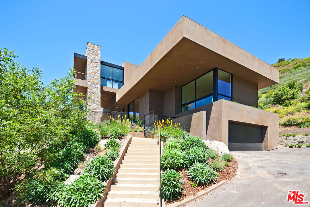 6228 Sycamore Meadows Dr