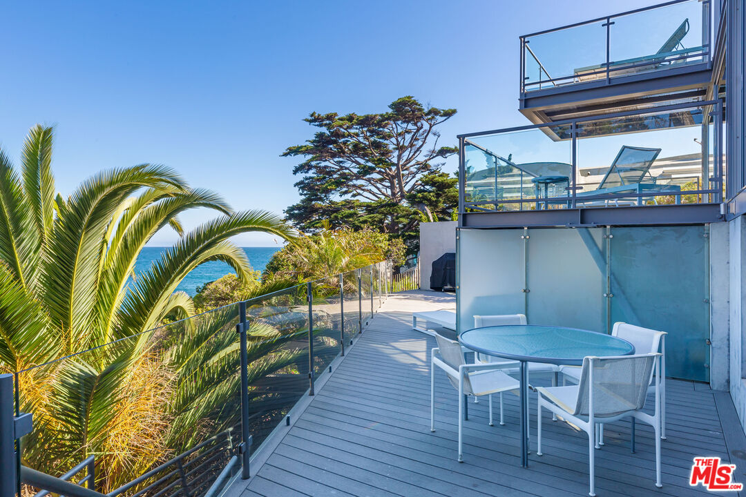 6525 Point Lechuza Dr