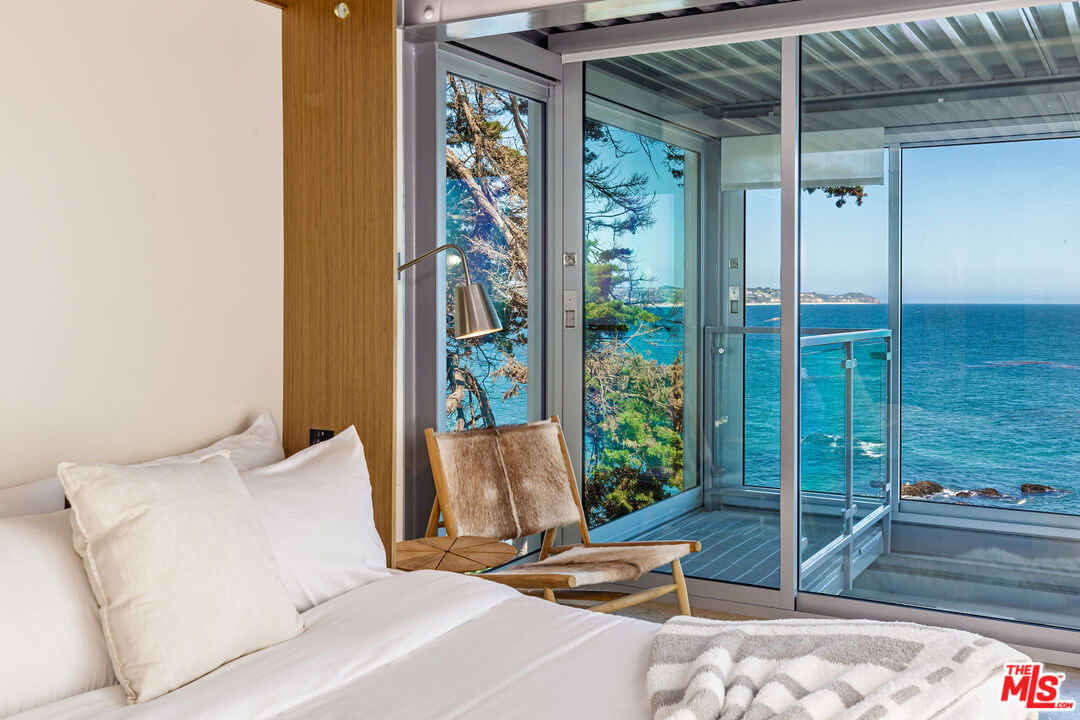 6525 Point Lechuza Dr