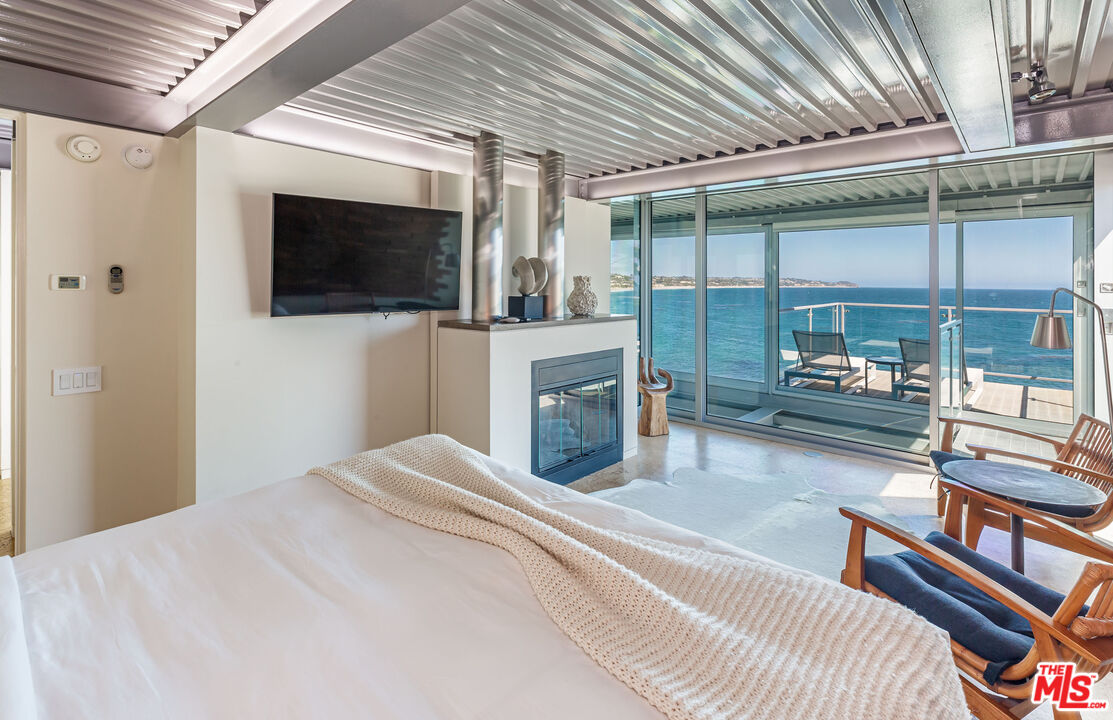 6525 Point Lechuza Dr