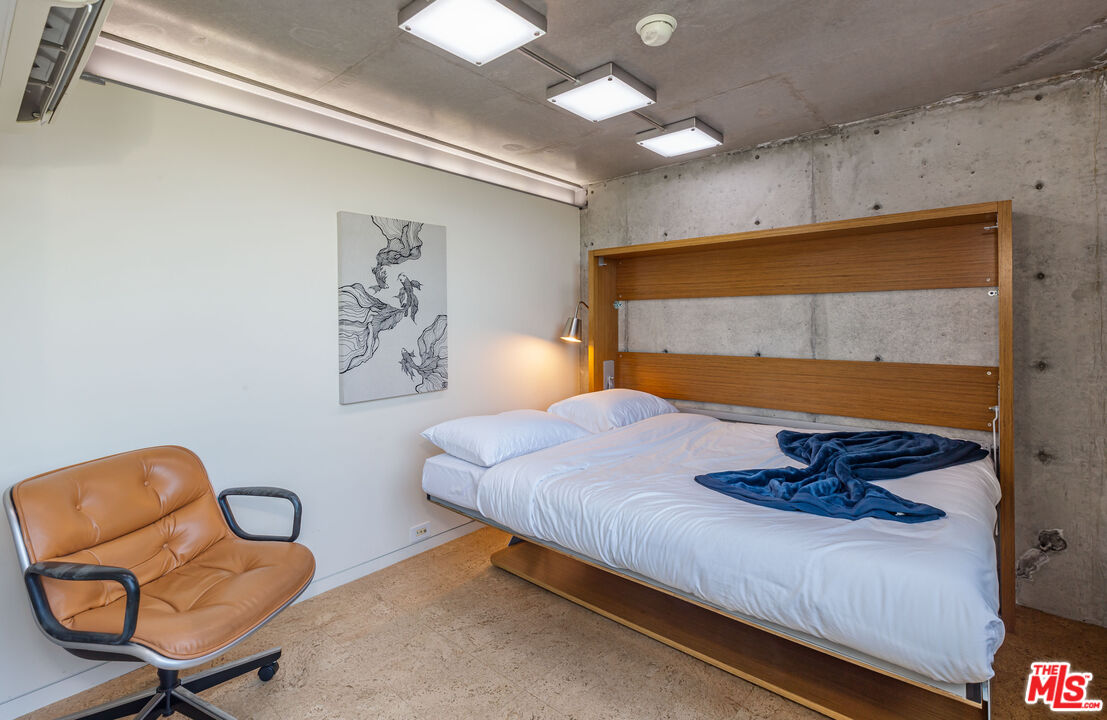 6525 Point Lechuza Dr