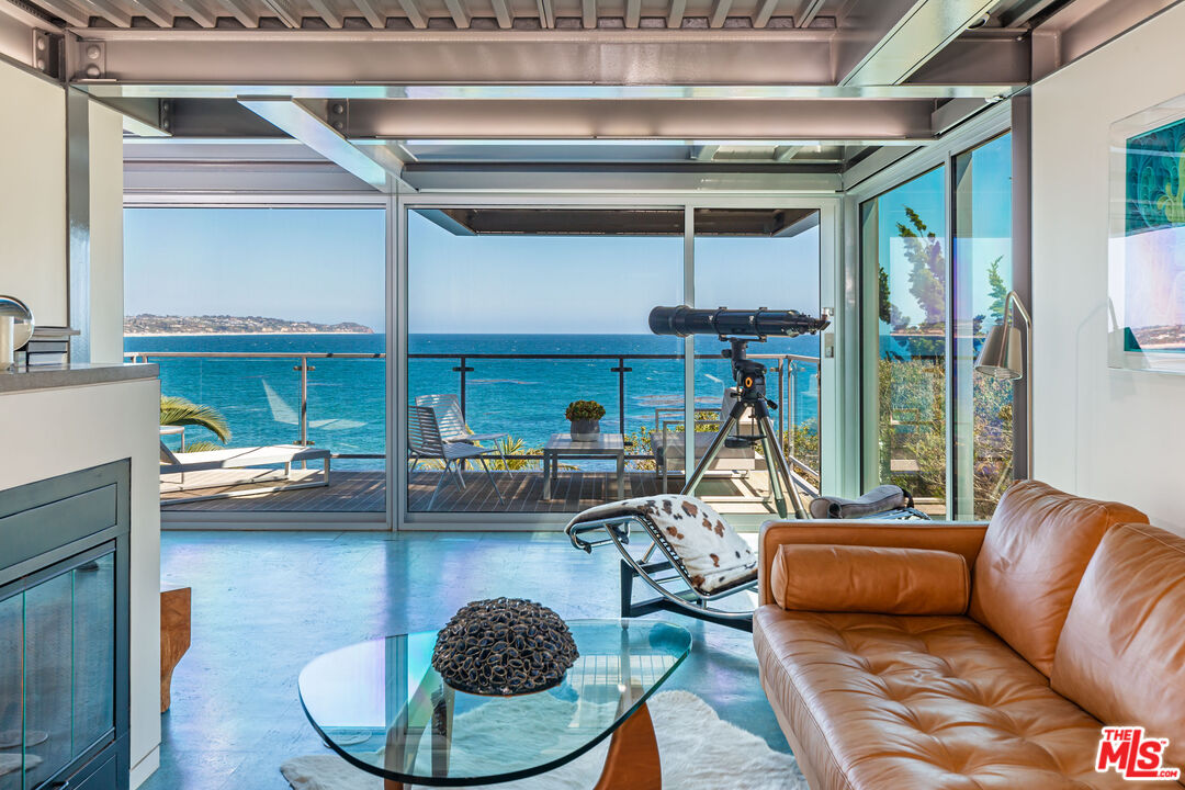 6525 Point Lechuza Dr